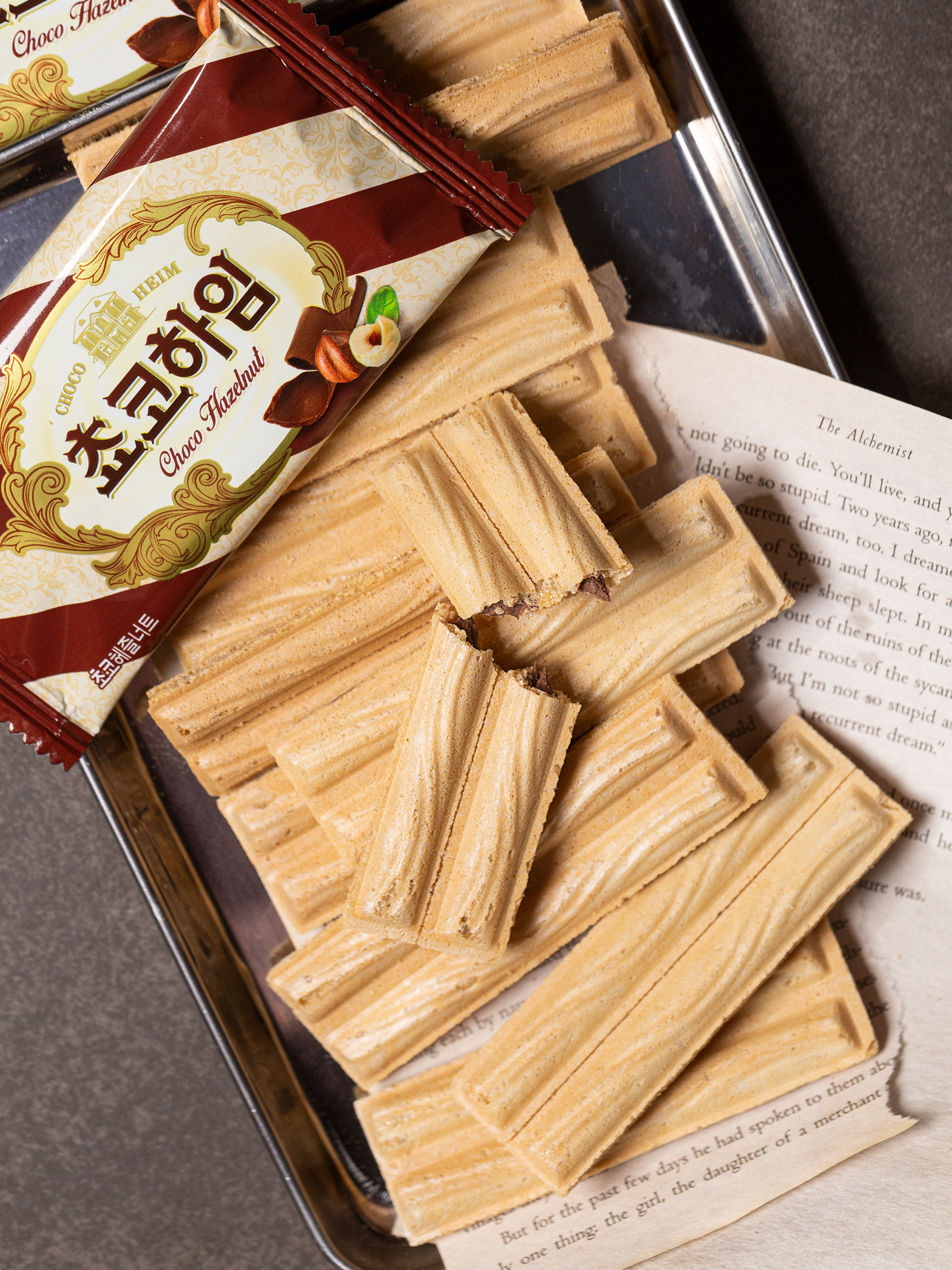 ktown4u.com : [CROWN] Choco Heim - Choco & Hazelnut Wafers 47g*1EA
